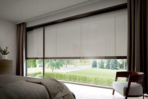 Fenster mit Rollladen